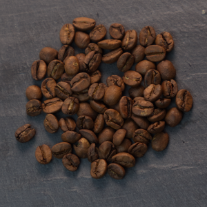 Présentation de grains de café Linda du Brésil, torréfaction et vente en Normandie