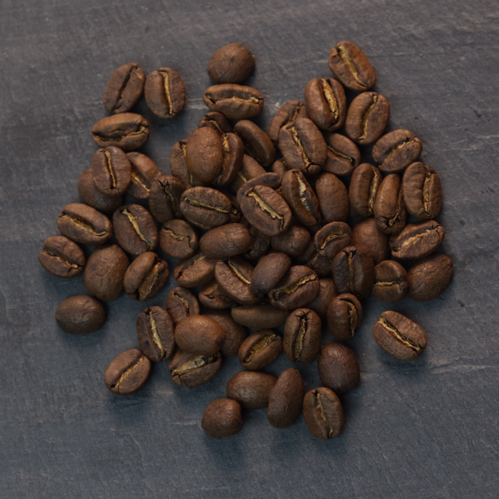 Présentation de grains de café Choco de Colombie, torréfaction et vente en Normandie